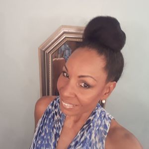 Meet your Posher, Denise